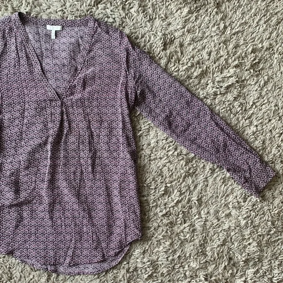 JOIE 100% Silk Blouse - Picture 2 of 12